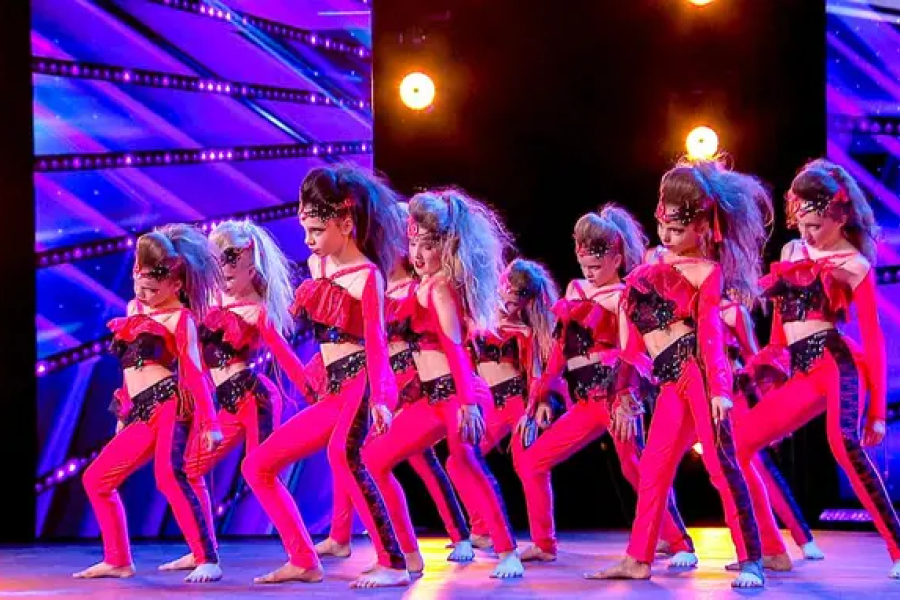 Dance Kids van Rose De Leyn op het podium van Belgium's Got Talent